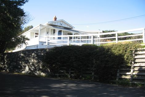 Photo of property in 17 Ngaio Gorge Road, Ngaio, Wellington, 6035