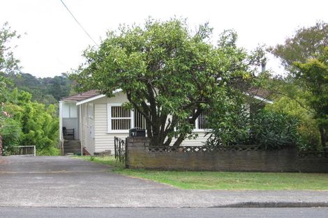 Photo of property in 73 Avonleigh Road, Green Bay, Auckland, 0604
