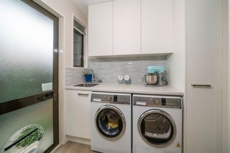 Photo of property in 1/64 Steadman Road, Broomfield, Christchurch, 8042