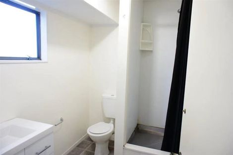 Photo of property in 2/2b Sunnynook Road, Sunnynook, Auckland, 0620