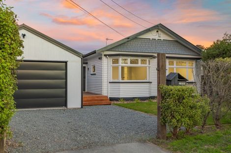 Photo of property in 13 Kowhai Terrace, Saint Martins, Christchurch, 8022