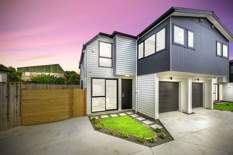 Photo of property in 241a Bucklands Beach Road, Bucklands Beach, Auckland, 2012