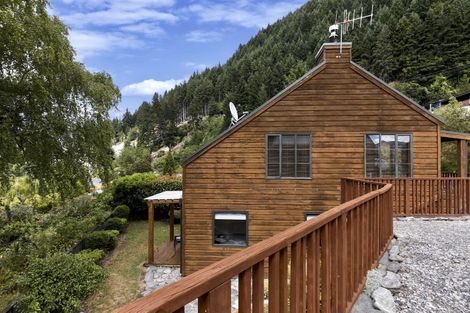 Photo of property in 2a Reavers Lane, Queenstown, 9300