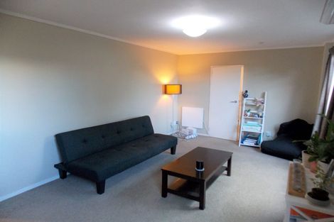 Photo of property in 21a Cotswold Crescent, Newlands, Wellington, 6037