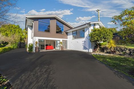 Photo of property in 237 Fifield Terrace, Opawa, Christchurch, 8023