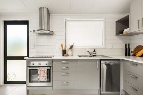 Photo of property in 30a Lancaster Road, Beach Haven, Auckland, 0626