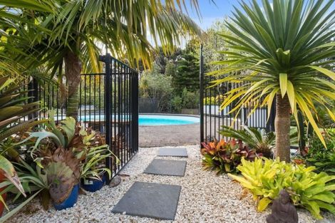 Photo of property in 20 Aberdeen Road, Campbells Bay, Auckland, 0620