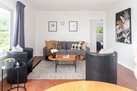 Photo of property in 2/72 Homebush Road, Khandallah, Wellington, 6035