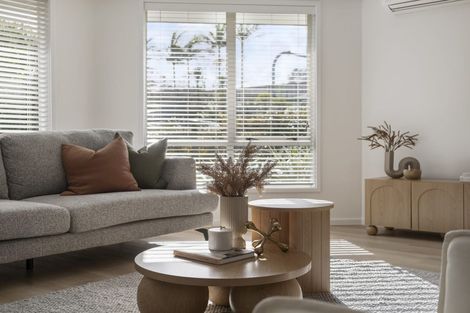 Photo of property in 5 Kasia Close, Massey, Auckland, 0614