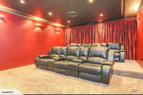 Photo of property in 1 Lindis Place, Poraiti, Napier, 4112