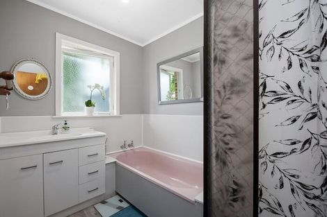 Photo of property in 19 Kenmore Place, Tokoroa, 3420