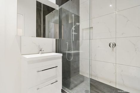 Photo of property in Stadium Garden Flats, 311/107 Thorndon Quay, Pipitea, Wellington, 6011