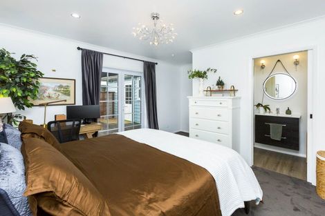 Photo of property in 61 Oregon Drive, Maoribank, Upper Hutt, 5018