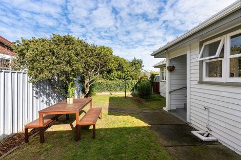 Photo of property in 28 Coates Street, Tawa, Wellington, 5028
