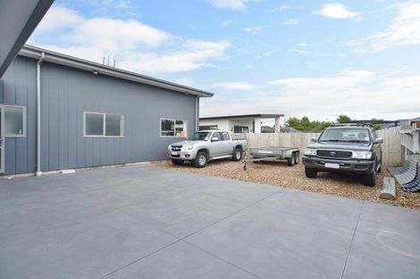 Photo of property in 2 Benjes Place, Woodend, 7610