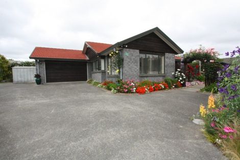 Photo of property in 76 Burswood Drive, Burswood, Auckland, 2013
