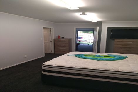 Photo of property in 17 Montego Place, Weymouth, Auckland, 2103