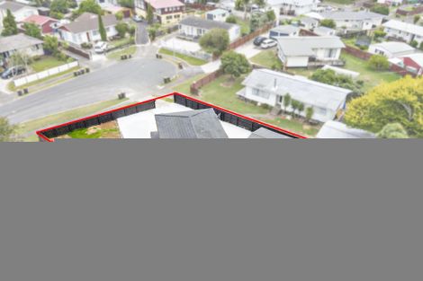 Photo of property in 13 Ewbank Place, Manurewa, Auckland, 2102