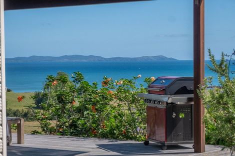 Photo of property in 38 Taipa View Road, Taipa, 0483