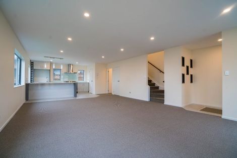 Photo of property in 24c Bradbury Road, Botany Downs, Auckland, 2010