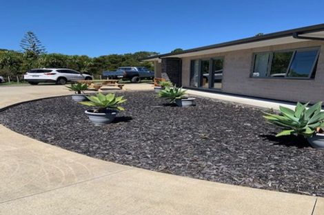 Photo of property in 51-53 Shaw Road, Oratia, Auckland, 0604