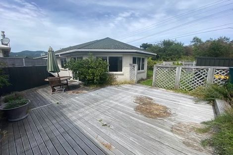 Photo of property in 35 Raumati Road, Raumati Beach, Paraparaumu, 5032