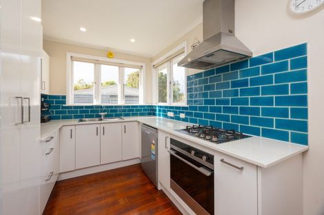 Photo of property in 38 Crewe Crescent, Hokowhitu, Palmerston North, 4410