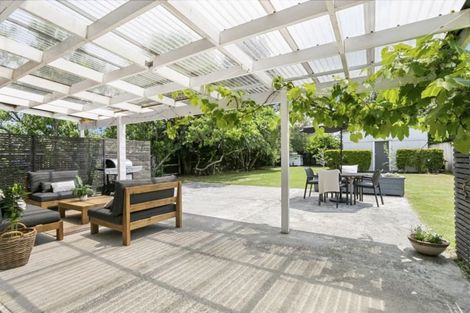 Photo of property in 53 Beach Road, Te Atatu Peninsula, Auckland, 0610