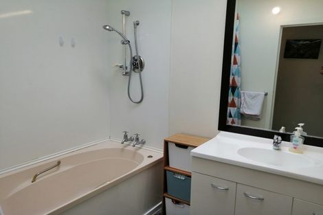 Photo of property in 16 Johnson Street, Bulls, 4818