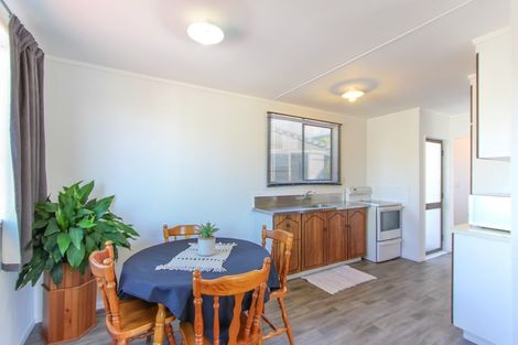 Photo of property in 3c Farnworth Avenue, Holdens Bay, Rotorua, 3010