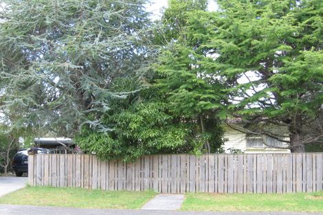 Photo of property in 83 Fairclough Road, Beach Haven, Auckland, 0626