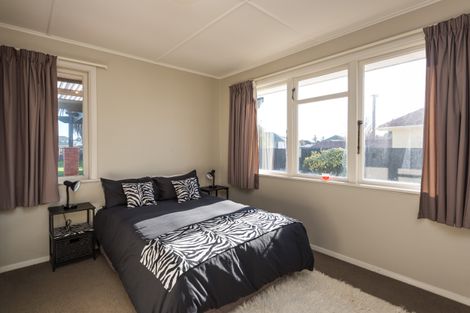 Photo of property in 35 Fenchurch Street, Redwood, Christchurch, 8051