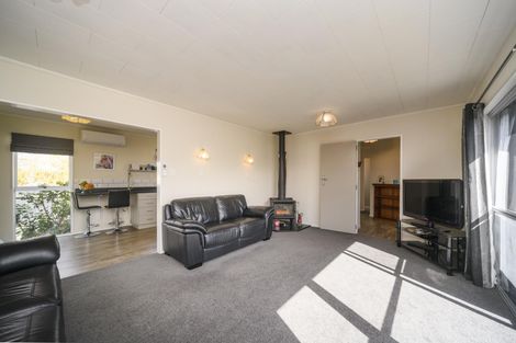 Photo of property in 14 Bendigo Street, Cloverlea, Palmerston North, 4412