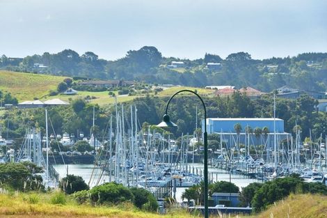 Photo of property in 8 Resolution Drive, Gulf Harbour, Whangaparaoa, 0930