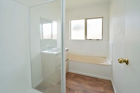 Photo of property in 5a Le Quesne Place, Fairfield, Hamilton, 3214