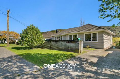 Photo of property in 90 Wood Street, Wainuiomata, Lower Hutt, 5014