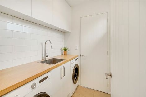 Photo of property in 17 Angus Place, Rangiora, 7400