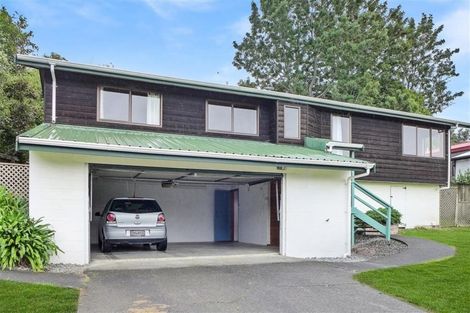 Photo of property in 8 Chardon Place, Henderson, Auckland, 0612