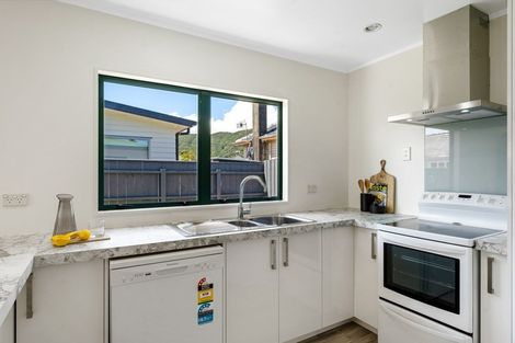 Photo of property in 2/3 Dover Road, Wainuiomata, Lower Hutt, 5014