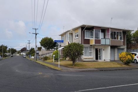 Photo of property in 3/21 Dorset Avenue, Westown, New Plymouth, 4310