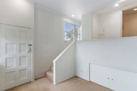 Photo of property in 206 Hurstmere Road, Takapuna, Auckland, 0622