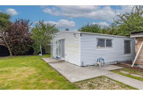 Photo of property in 8 Grosvenor Street, Redwood, Christchurch, 8051