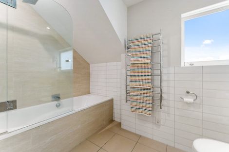 Photo of property in 1a Agathis Avenue, Mairangi Bay, Auckland, 0630