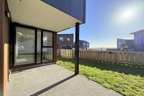 Photo of property in 32 Astelia Way, Woodridge, Wellington, 6037