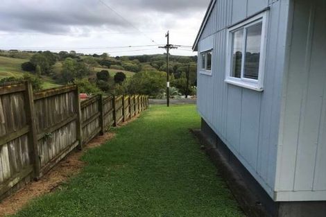 Photo of property in 42 View Street, Maungaturoto, 0520