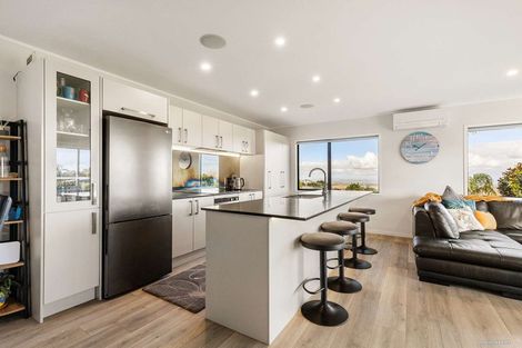 Photo of property in 63 Paparata Road, Bombay, 2675