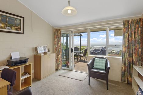 Photo of property in 223 Mount Pleasant Road, Mount Pleasant, Christchurch, 8081