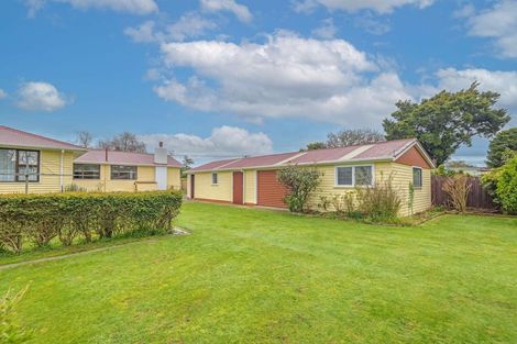 Photo of property in 28 Ormond Street, Woodville, 4920