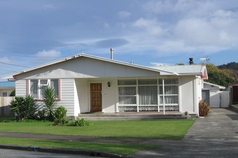 Photo of property in 13 Mcdonald Street, Taita, Lower Hutt, 5011