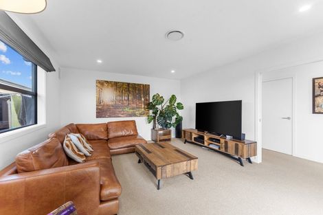 Photo of property in 64 Drabble Crescent, Papamoa Beach, Papamoa, 3118